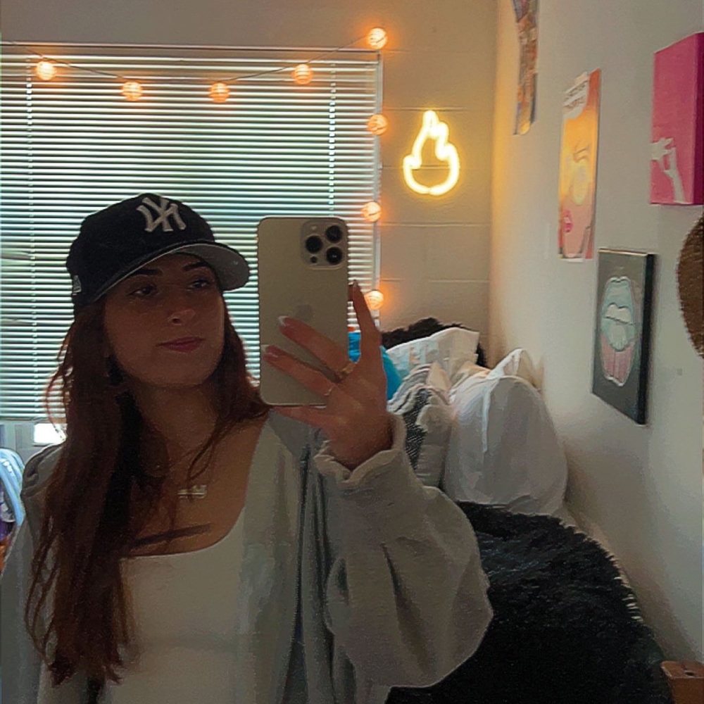 Meet your Posher, Julianna s